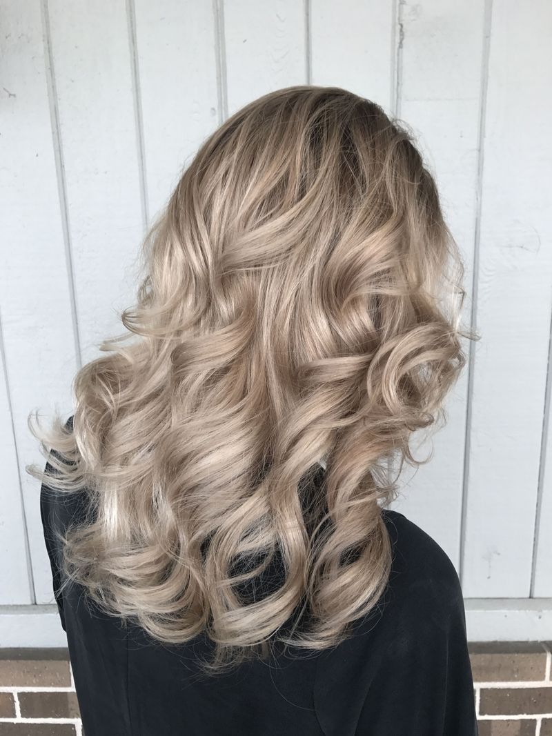 Champagne Blonde