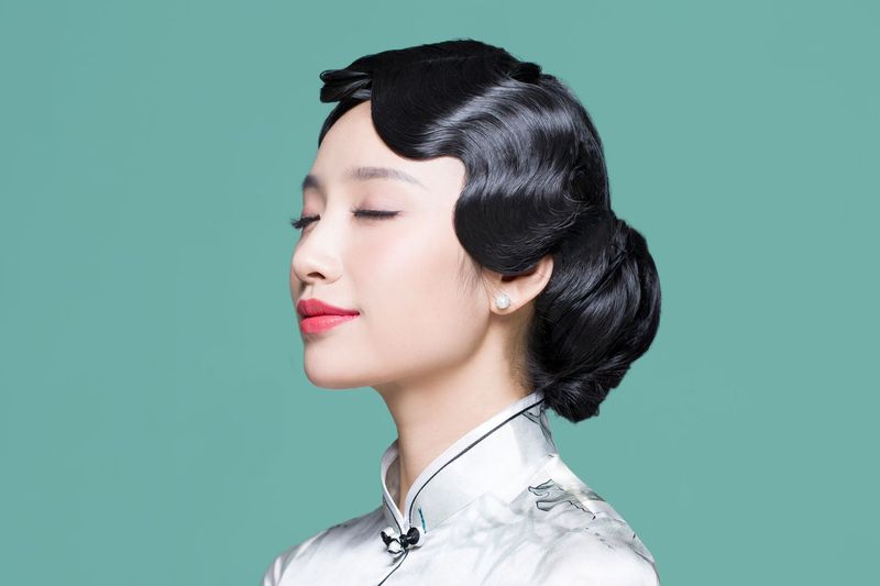 Sleek Finger Waves