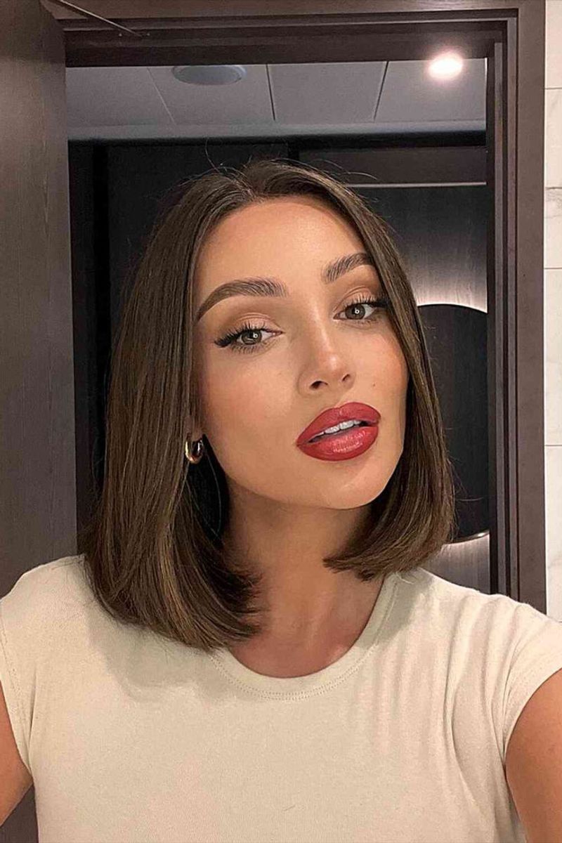 Sleek Parted Lob