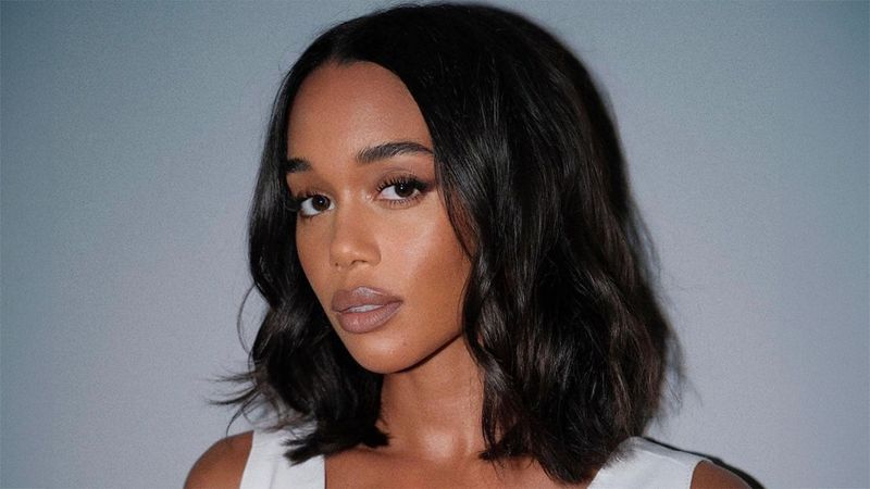 Shoulder-Length Lob