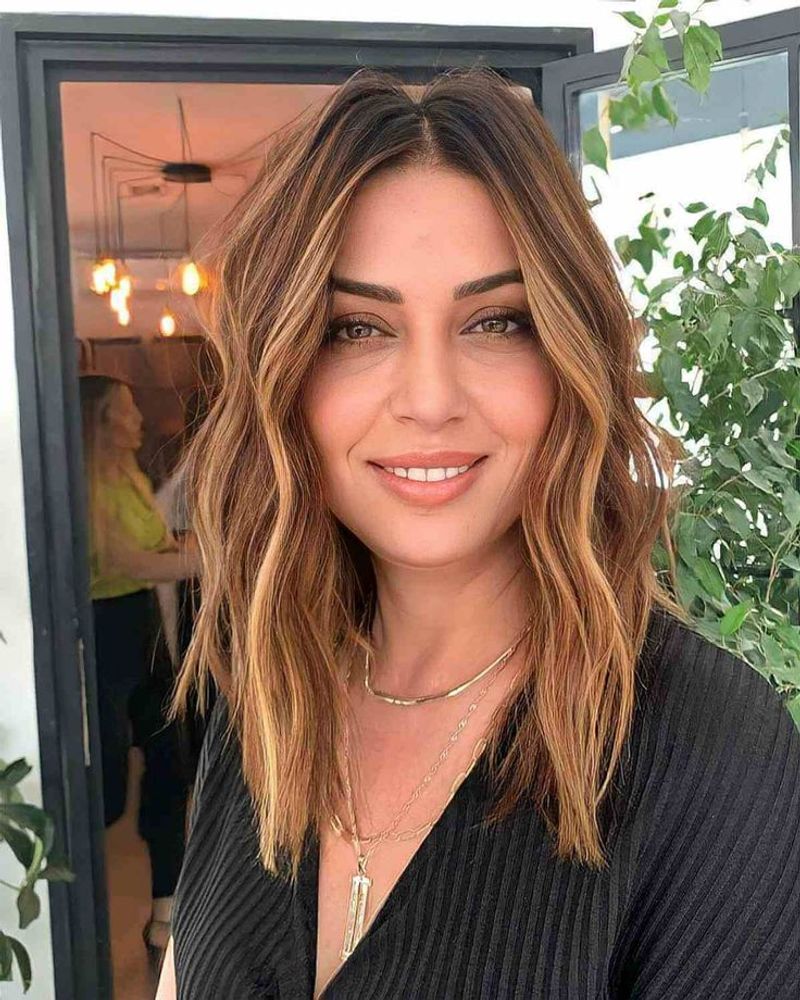 Sleek Waves