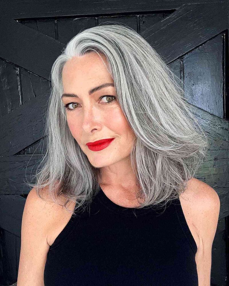 Tousled Shoulder-Length Cut