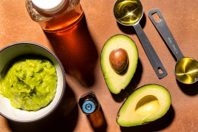 Avocado and Honey Hydration