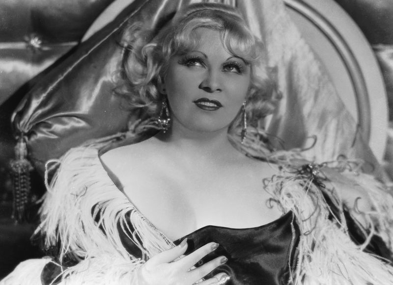 Mae West’s Glamorous Waves