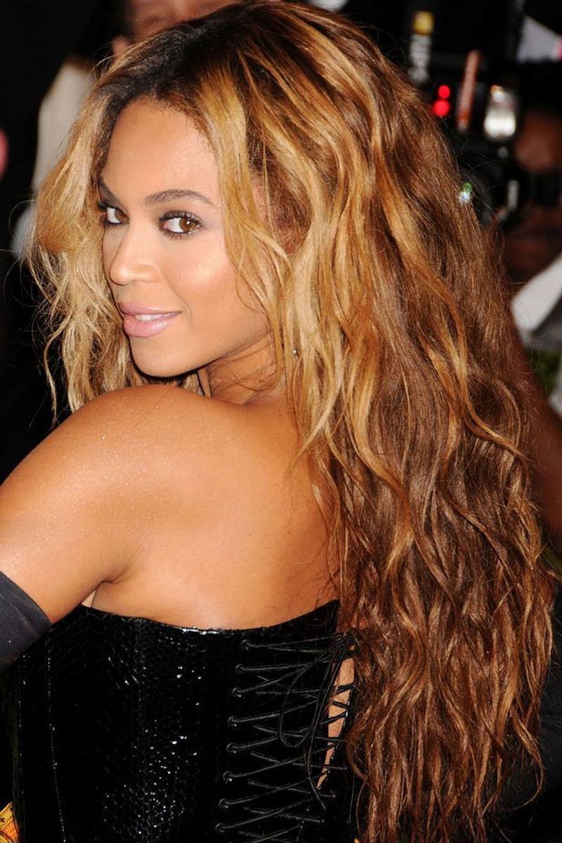 Beyoncé's Long Ombre Waves