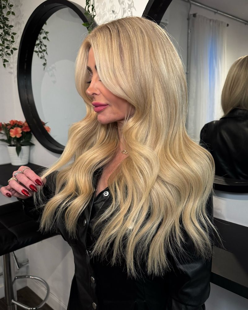 Champagne Blonde
