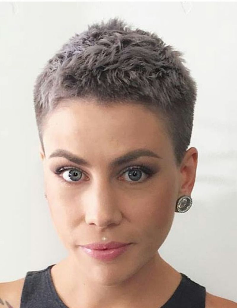 Salon Crisp Crew Cut