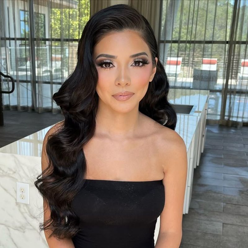 Glamorous Waves