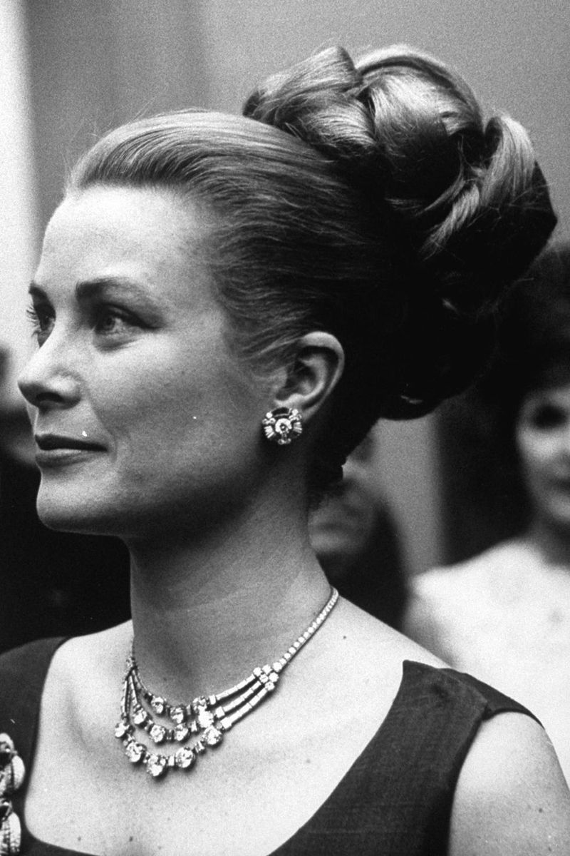 Grace Kelly's Elegant Chignon
