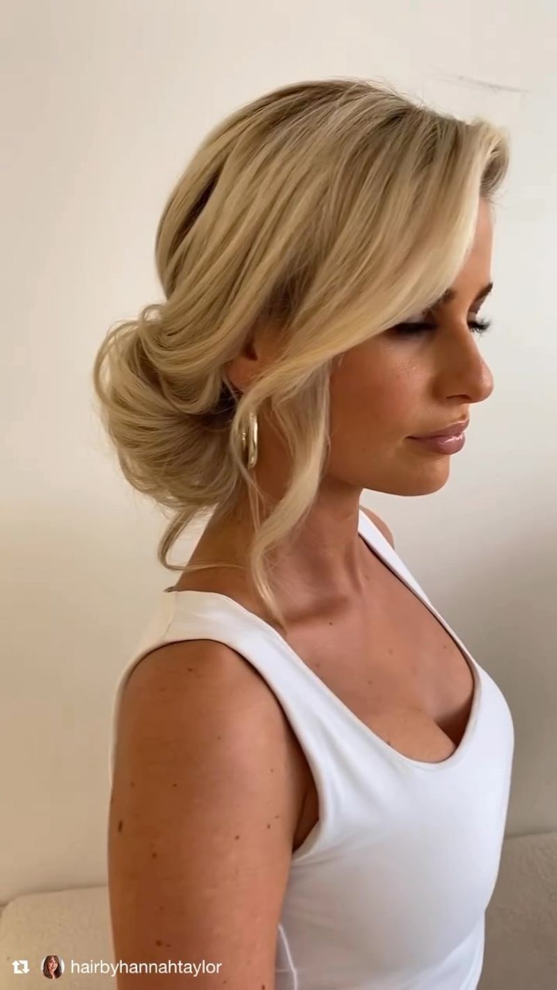 Charming Side Bun