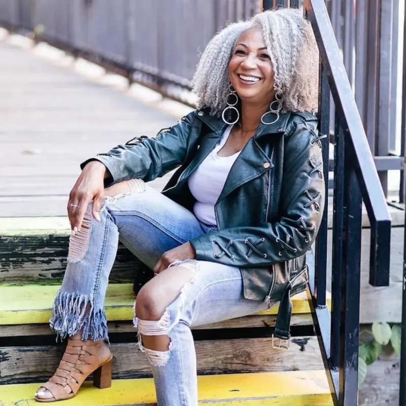 Gray Hair Limits Fashion Choices