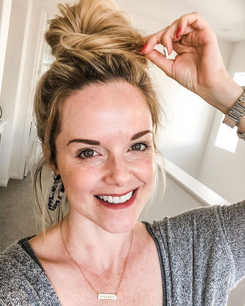 Messy Bun