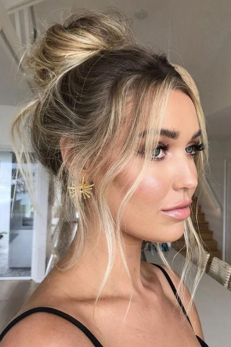 Messy Bun