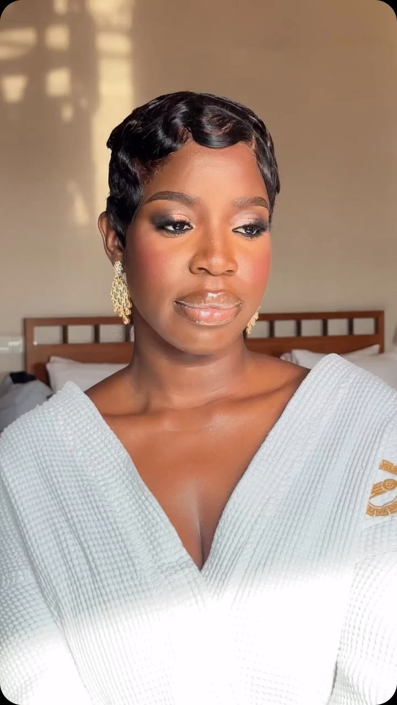 Sculpted Finger Waves