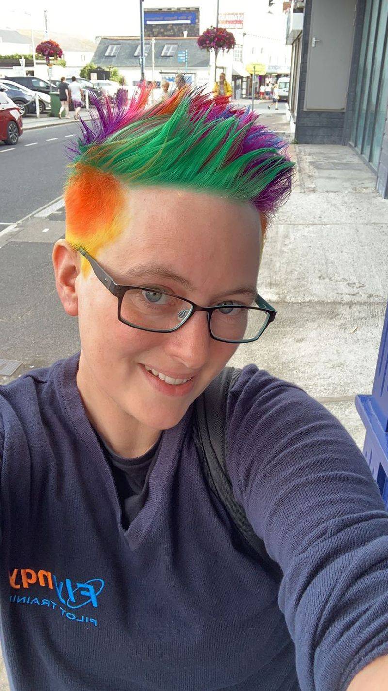 Neon Spiky Highlights