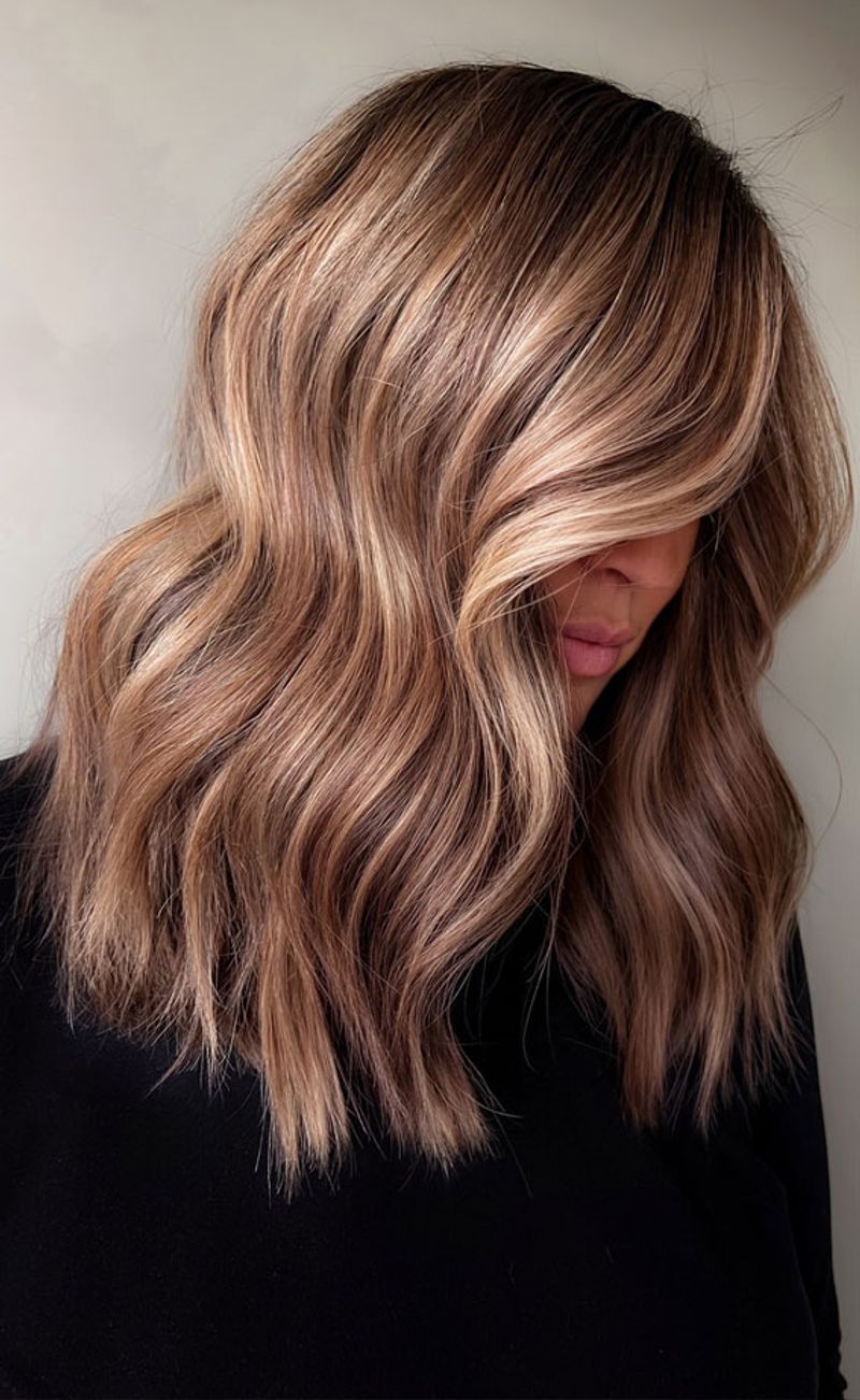 Soft Waves with Highlights