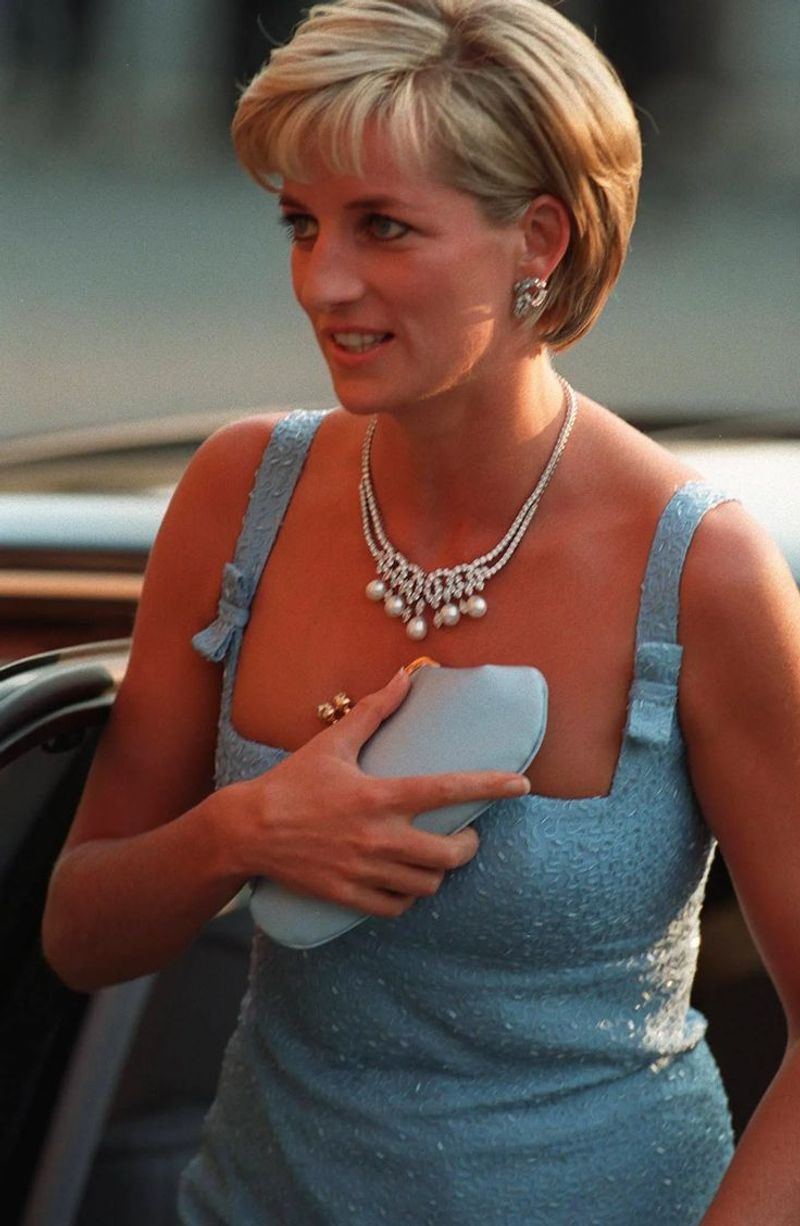 Princess Diana's Feathered Bob