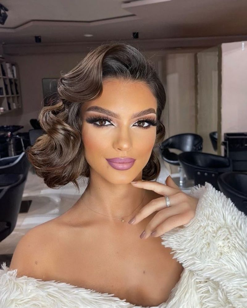 Retro Glam Waves