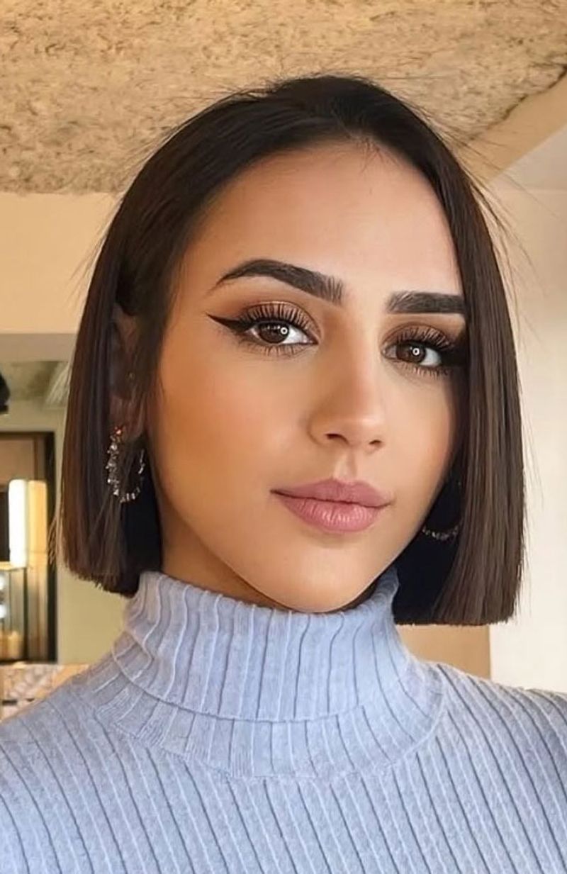 Classic Side Part for Straight Hair