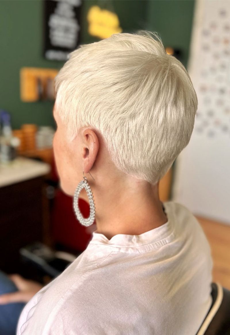 Sleek Platinum Pixie