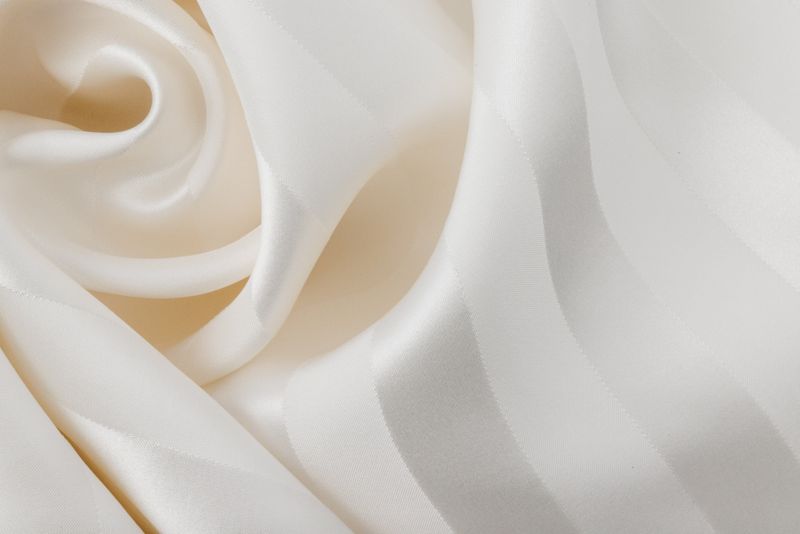 Using Silk or Satin Pillowcases