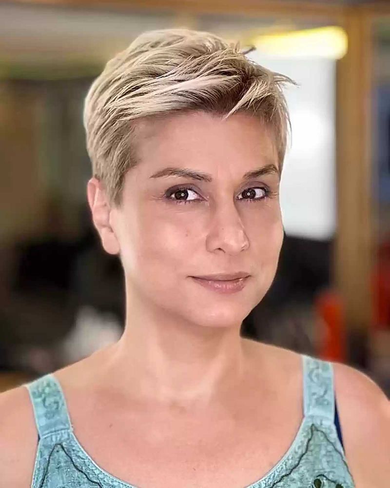 Youthful Haircut: The Pixie Cut