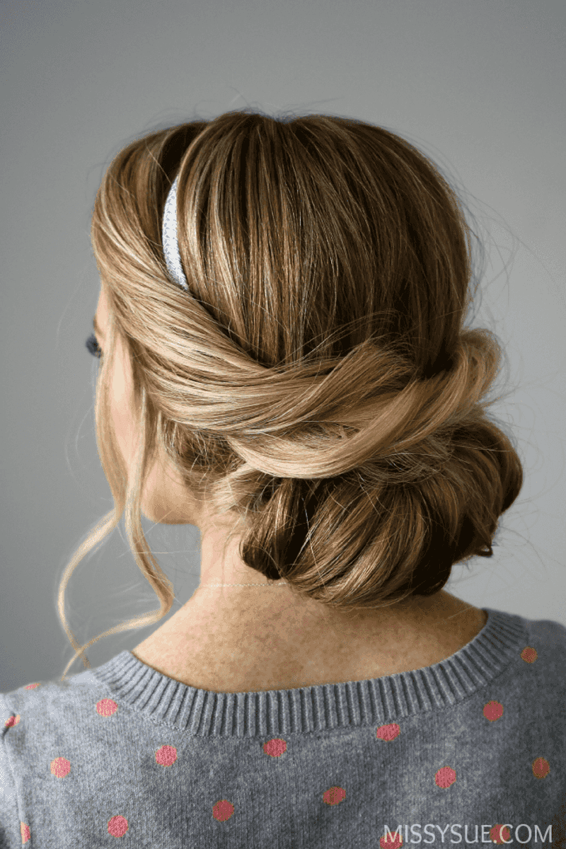 The Quick Headband Tuck