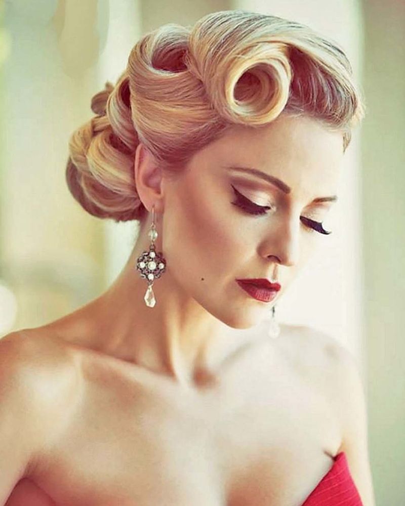 The Vintage Victory Rolls