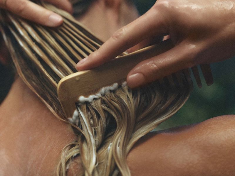 Moisture-Infused Hair Mask