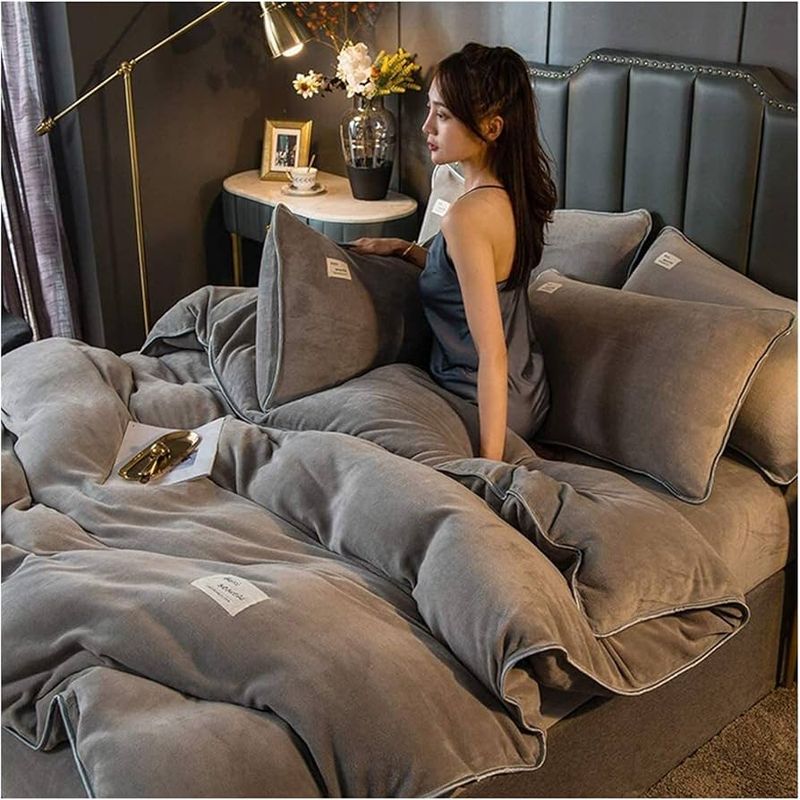 Velvet Pillowcases for Luxurious Sleep