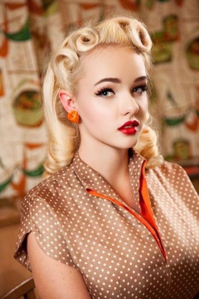 Vintage Pin-Up Style