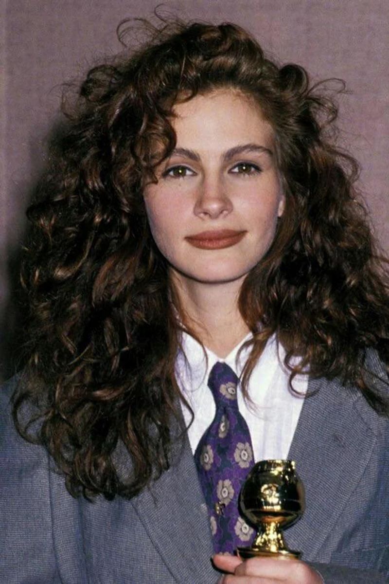 Voluminous Curls of the 90s