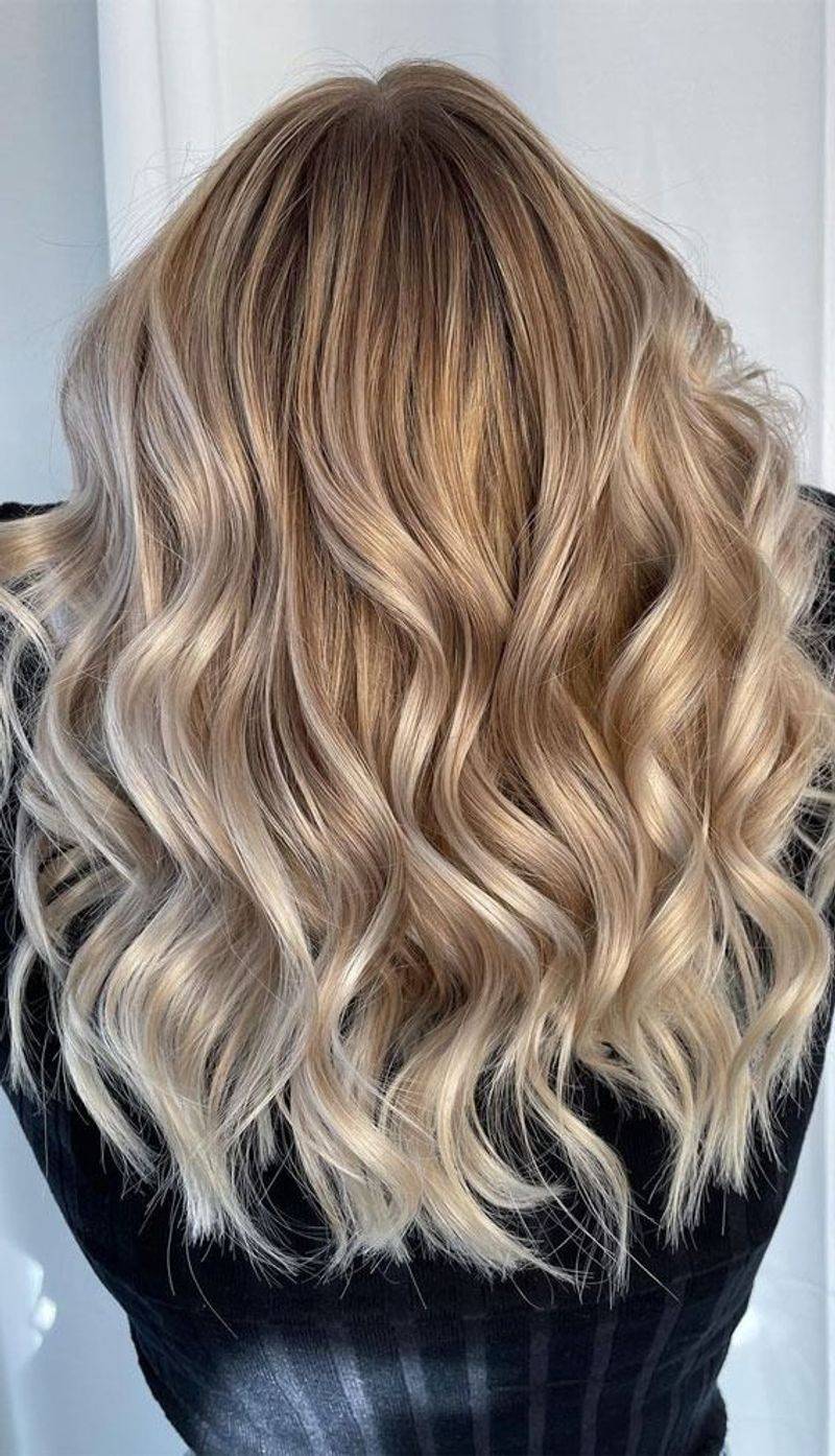 Buttercream Blonde Highlights