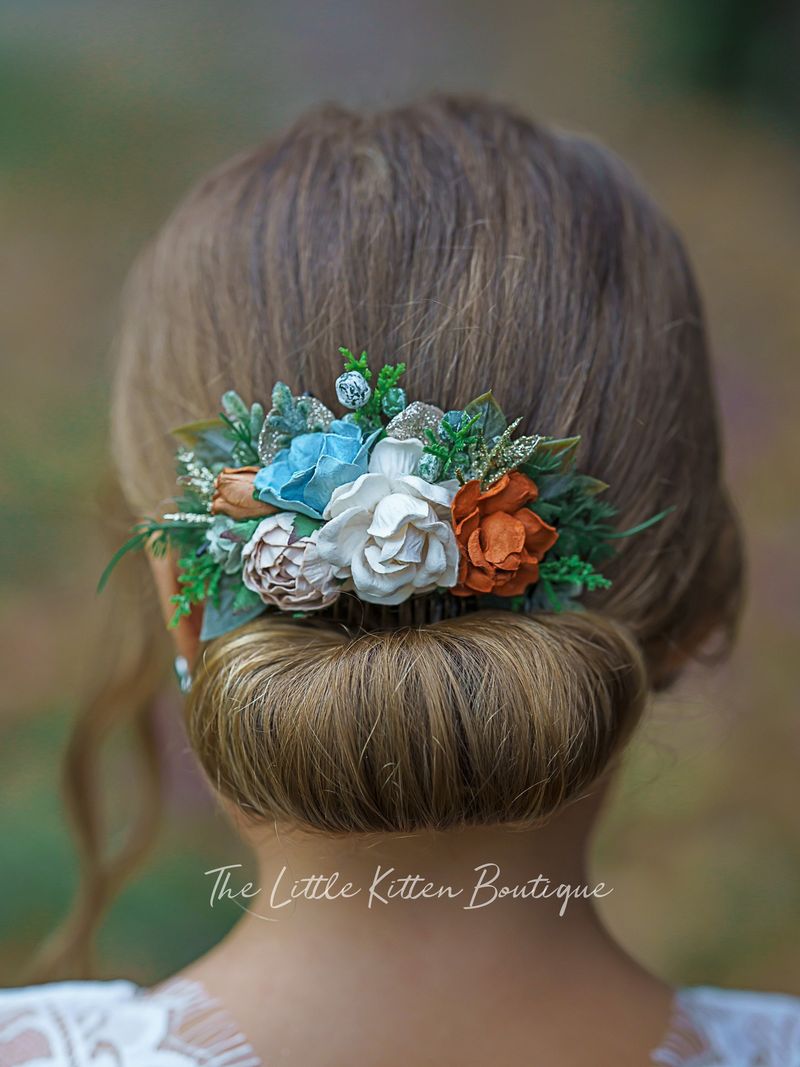 Gaudy Glitter Flower Comb
