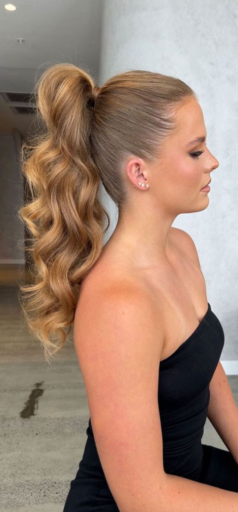 Glamorous High Ponytail