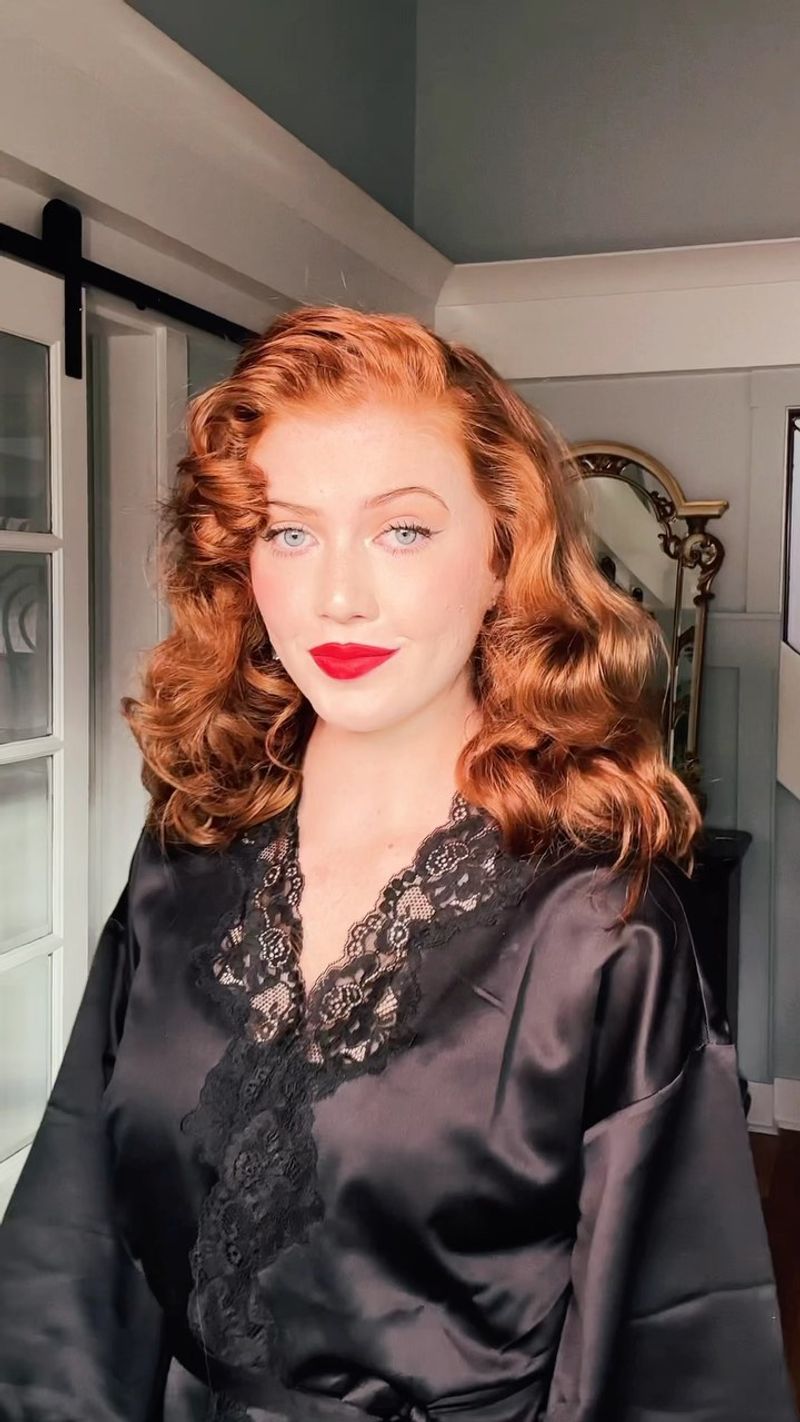 Retro Side Part Curls
