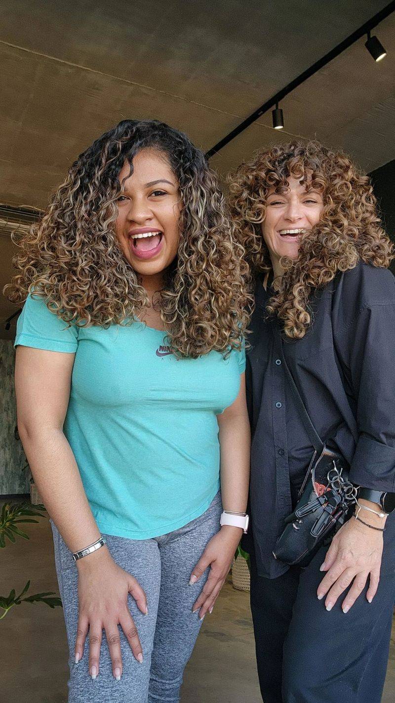 Mistake 3: Overly Voluminous Curls