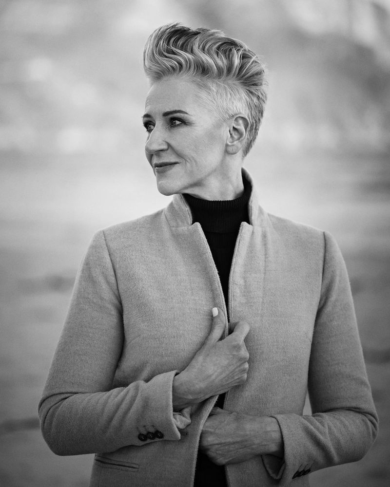 Sculpted Pompadour