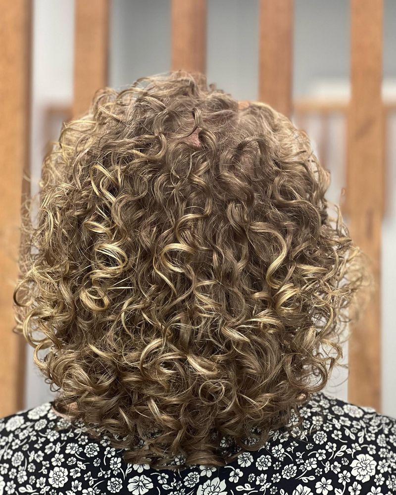 Voluminous Curls