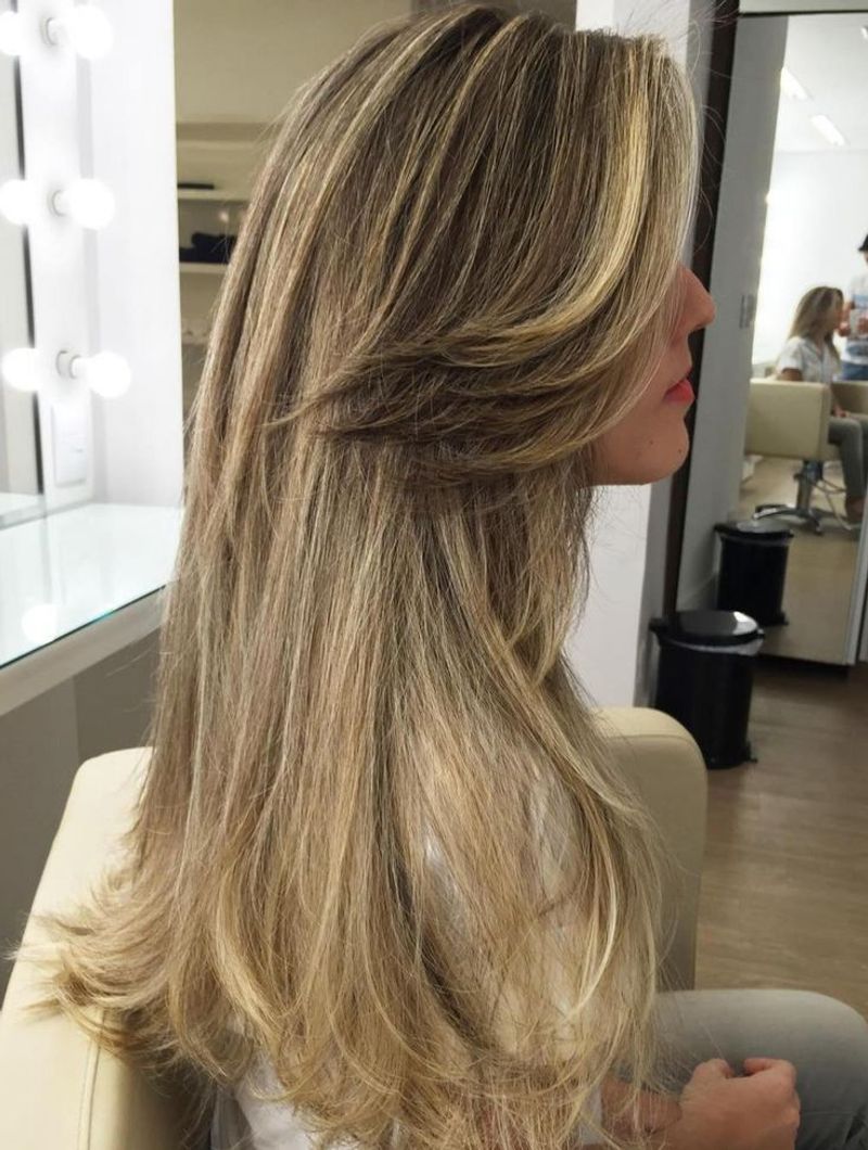 Side-Swept Curtain Bangs