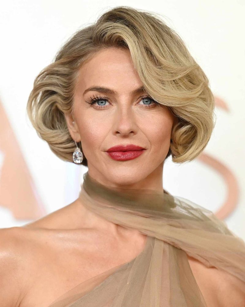 The Glamorous Gloss