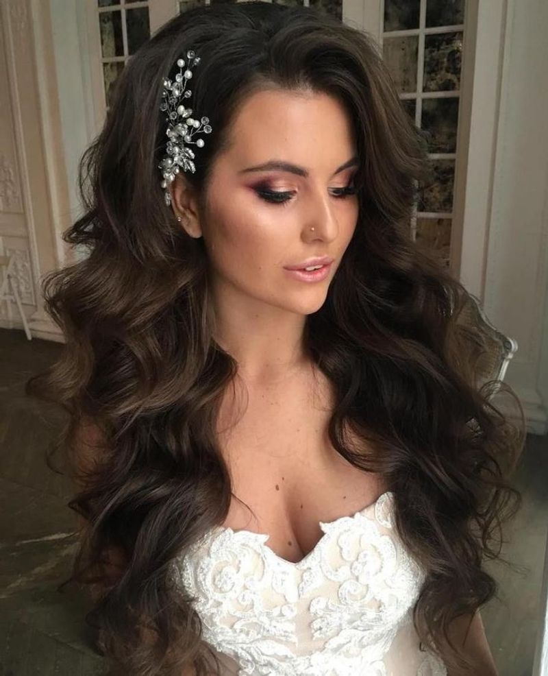 Voluminous Mermaid Waves