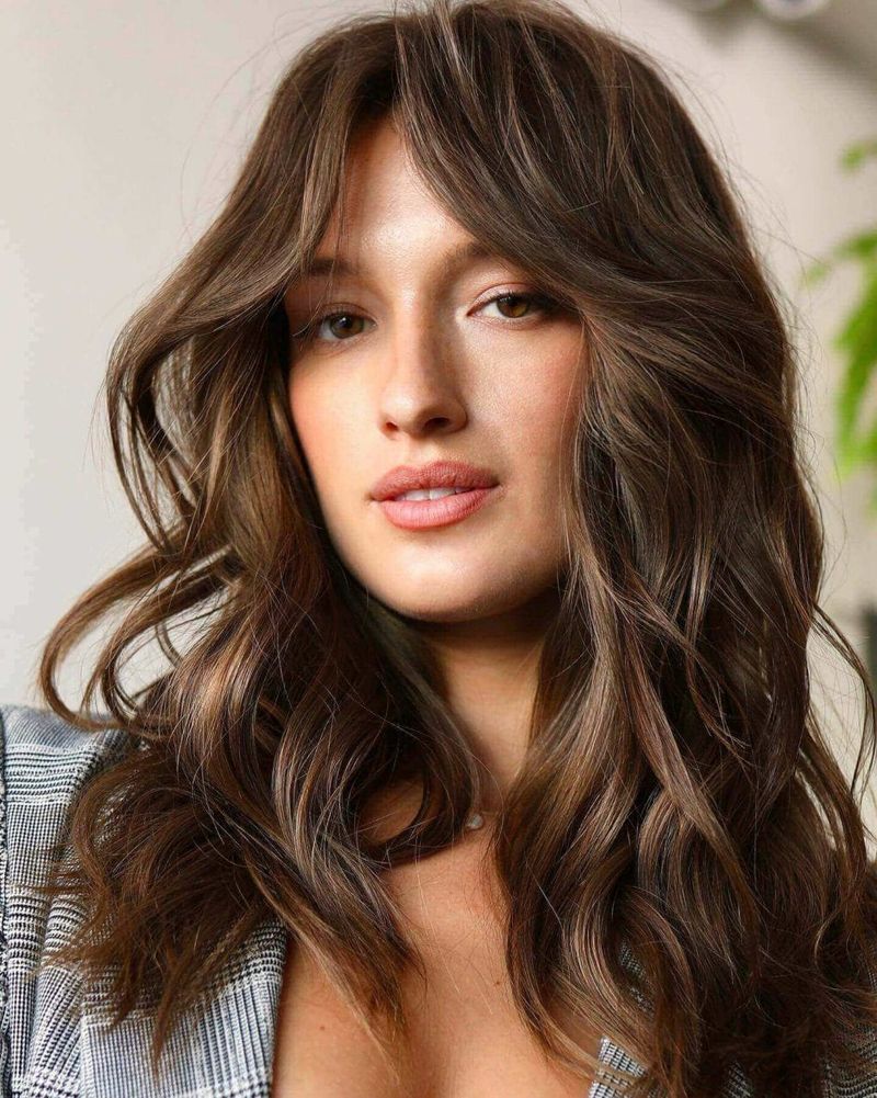 Loose Waves with Curtain Bangs